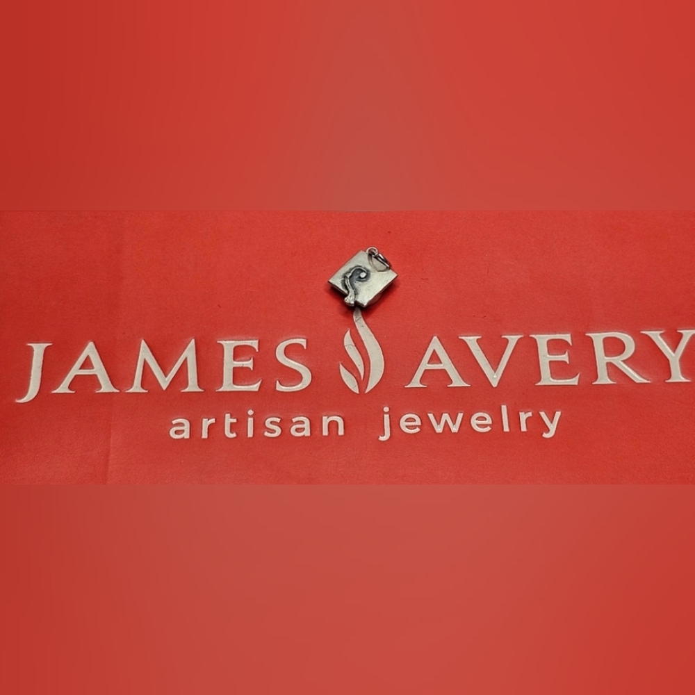 🆕 James Avery Graduation charm